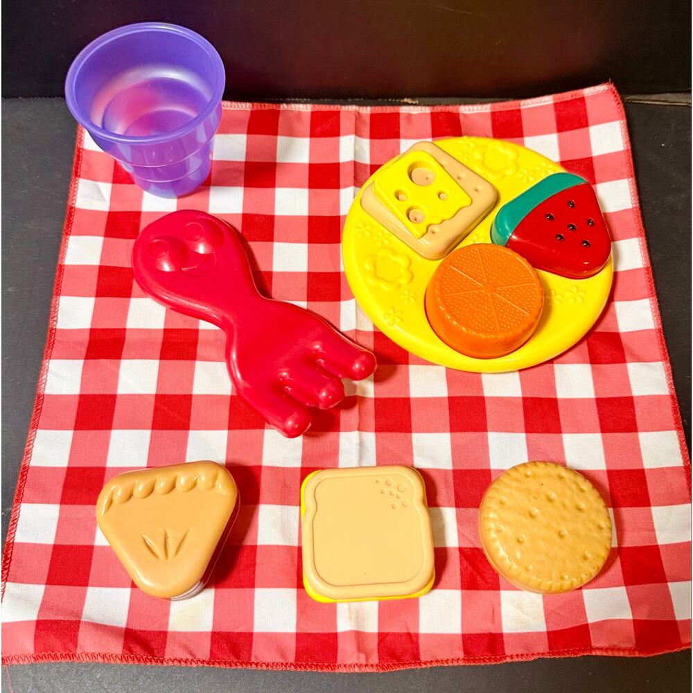 LeapFrog Shapes & Sharing Picnic Basket toy set replacement parts play food